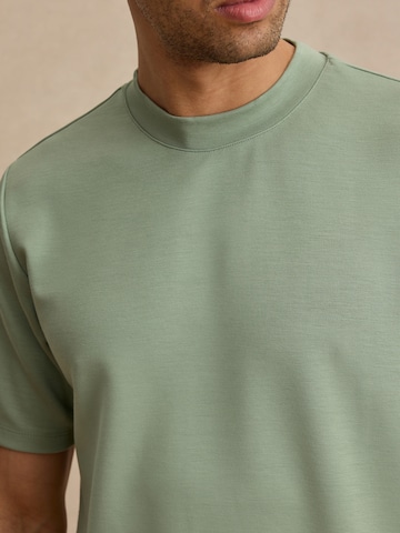 DAN FOX APPAREL Тениска в зелено