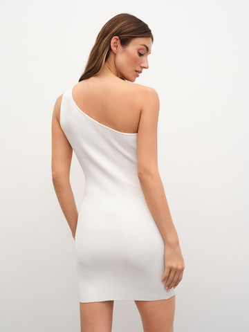 RÆRE by Lorena Rae Πλεκτό φόρεμα 'Jessa' σε λευκό