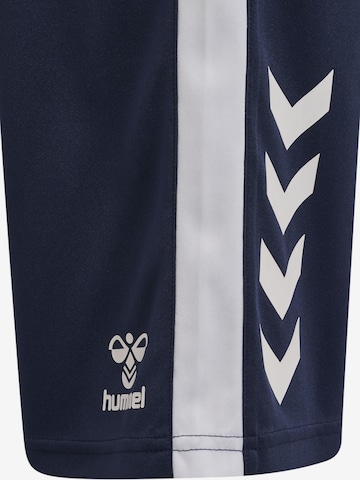 Hummel Regular Sportshorts in Blau