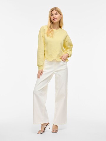 VILA Sweatshirt 'VIHailey' i gul