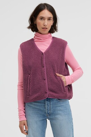 SENSES.THE LABEL Knitted Vest in Red: front