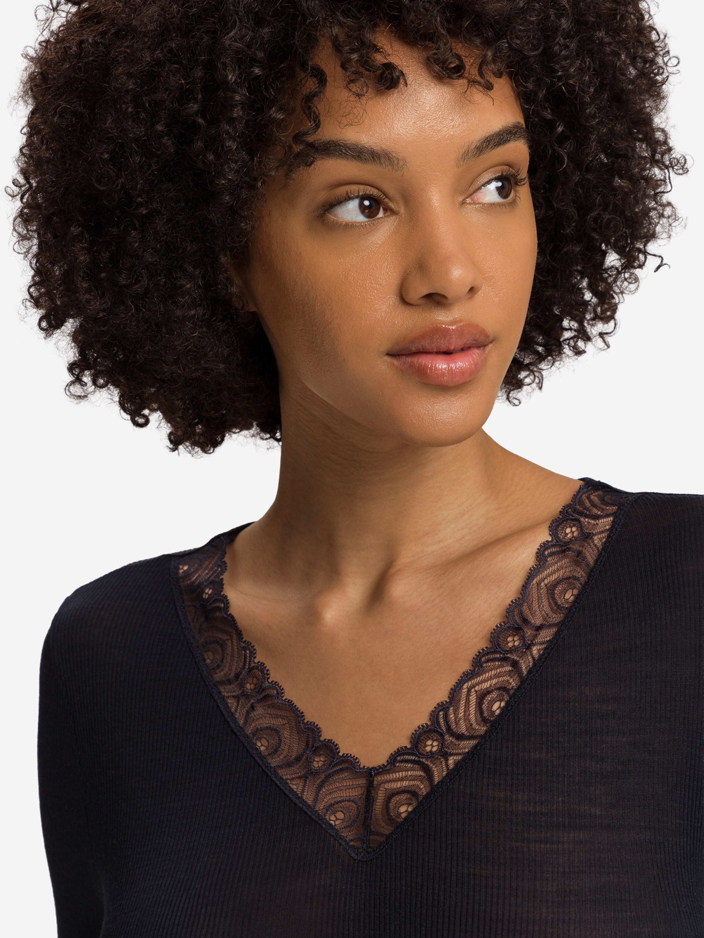 Hanro Slaapshirt ' Woolen Lace ' in Zwart