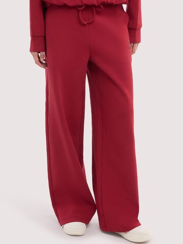 Trussardi Regular Pants in Red: front