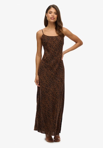 Superdry Jurk in Bruin: voorkant