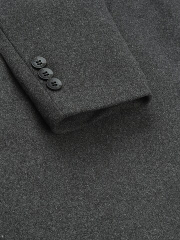 ALLTHEMEN Winter Coat 'Tuchfühlung' in Grey