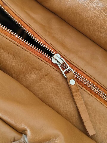Lederjacken24 Shopper 'Sorala' in Bruin