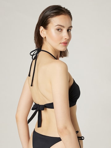 Triangolo Top per bikini 'Lenni' di LENI KLUM x ABOUT YOU in nero