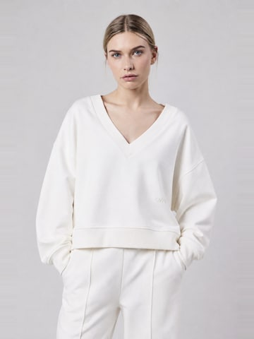 Sweat de sport 'Felpa Scollo a V Loose Fit in Interlock Off White' OWN Off With Nature en blanc : devant