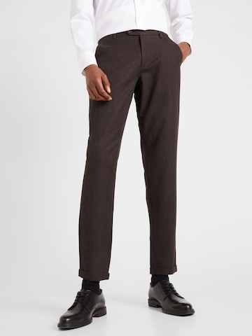 Les Deux Regular Pants in Brown: front