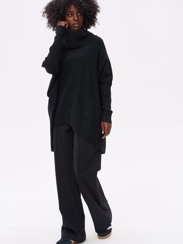 Blue Shadow Regular Pants in Black