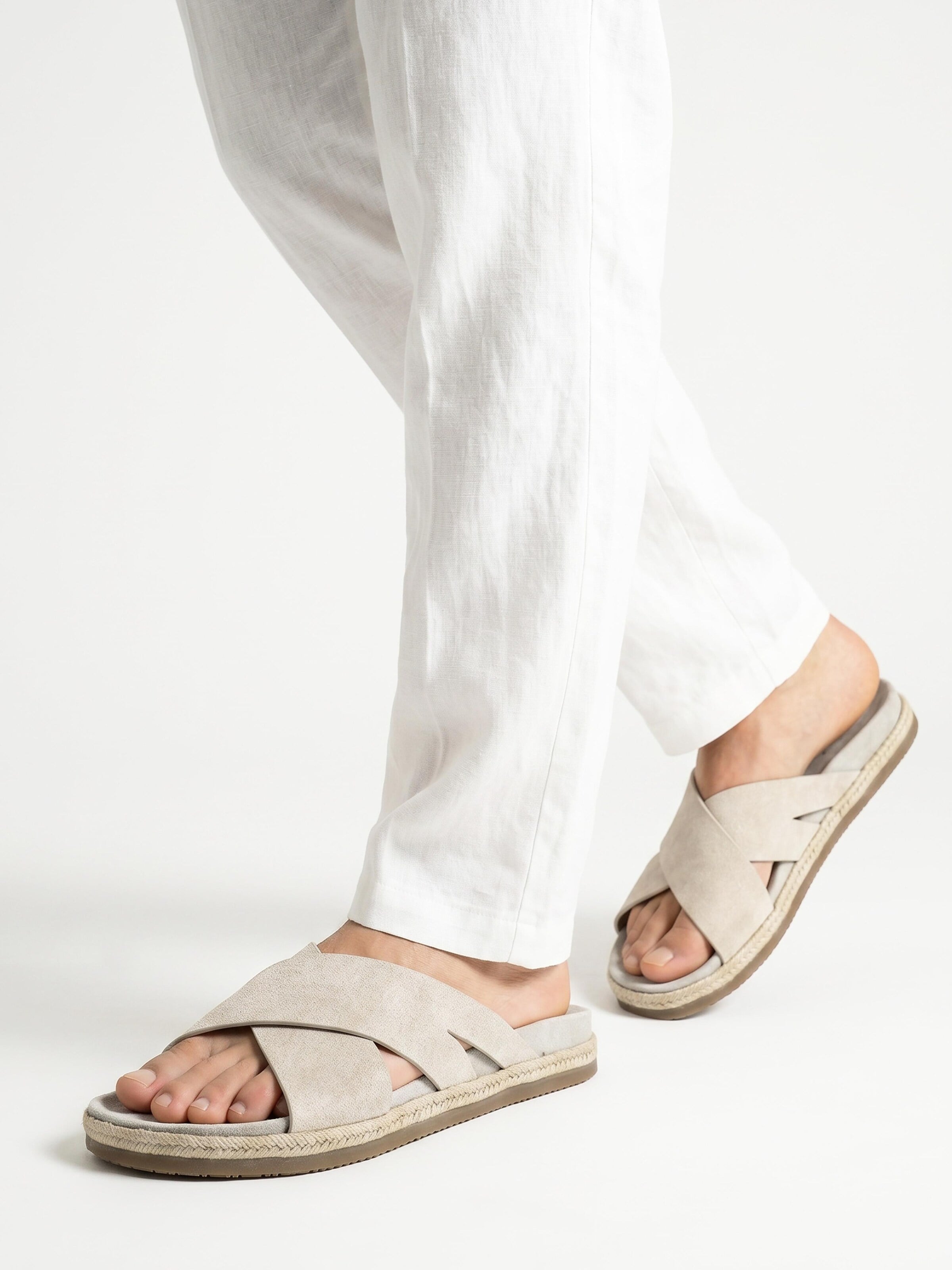 Dutch'D Klapki 'Dune Cross Sandal Sand' w kolorze beżowy