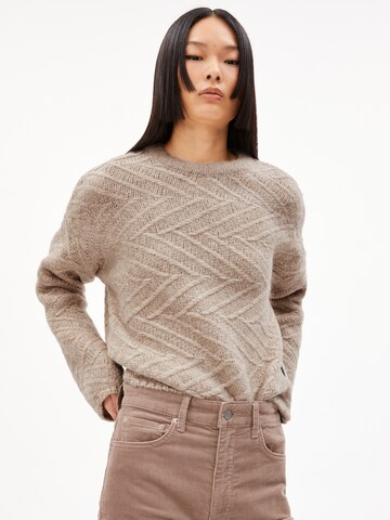 ARMEDANGELS Pullover 'Daagny Diagonal' in Braun: Vorderseite