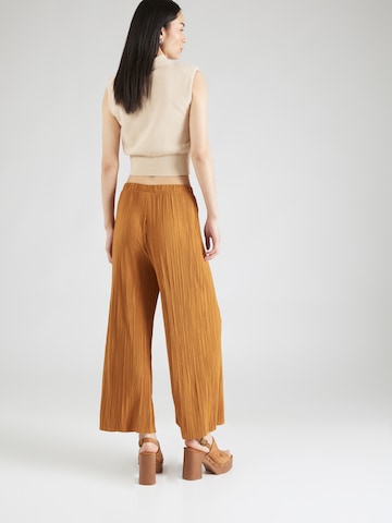VILA - Pierna ancha Pantalón 'PLISA' en marrón