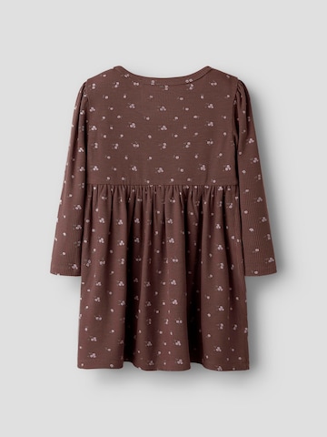 NAME IT - Vestido en marrón