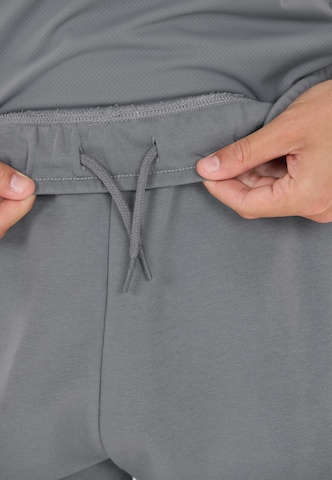 Virtus Loosefit Sportbroek 'Minne' in Grijs