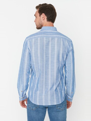 Slim fit Camicia di Trendyol in blu