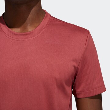 Coupe regular T-Shirt fonctionnel ADIDAS SPORTSWEAR en rouge