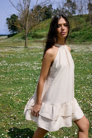 Trendyol - Vestido de verano en blanco: frente