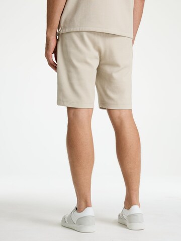 CHASIN' Regular Pants in Beige