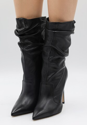 faina Ankle Boots in Black