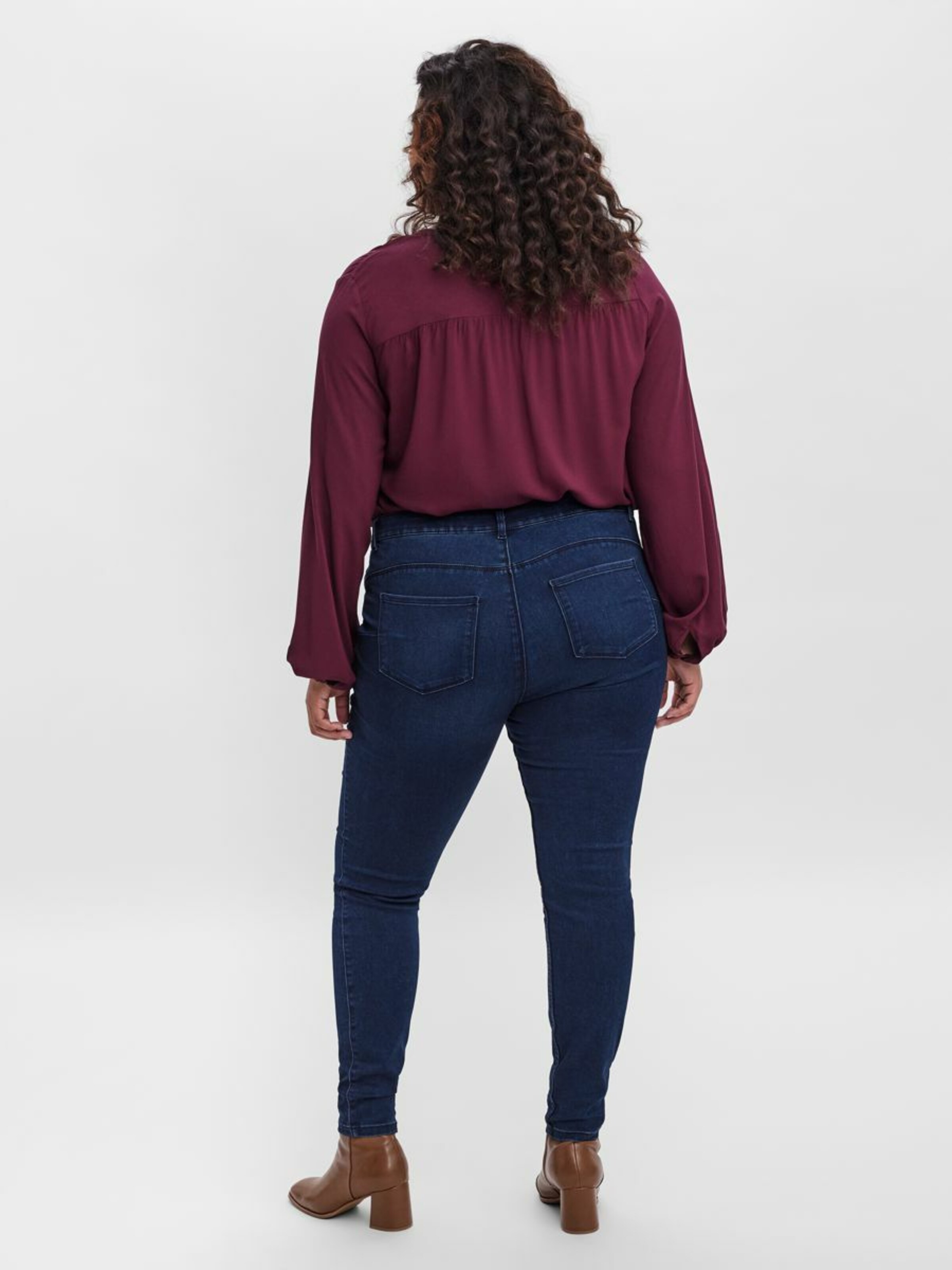 Frauen Jeans Vero Moda Curve Jeans in Blau - UB41196 Frauen Jeans Vero Moda Curve Jeans in Blau - UB41196