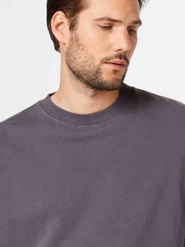 Cotton On - Sweatshirt em cinzento