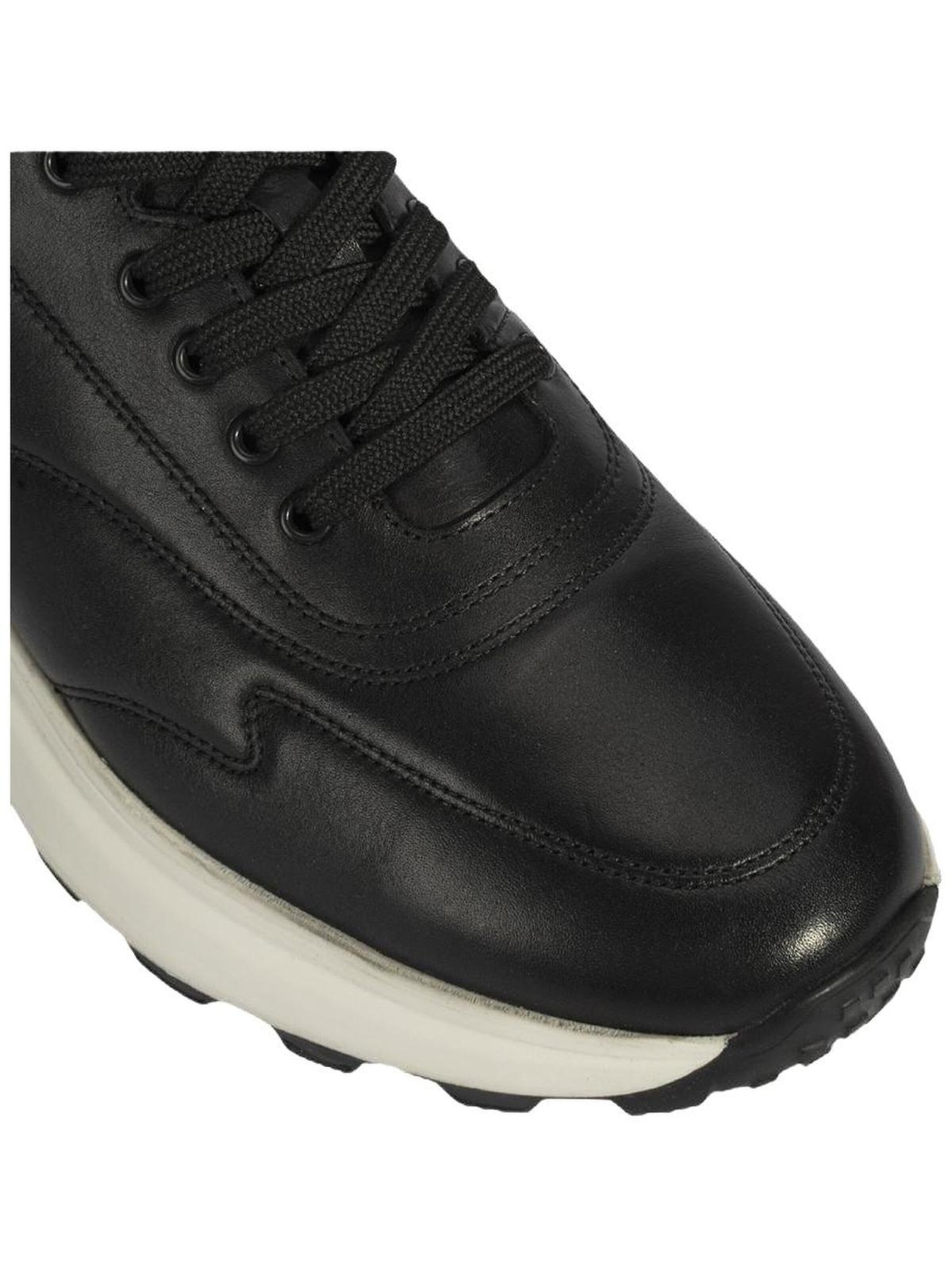 Desa Slipper 'Trainer'‌‌ in Schwarz