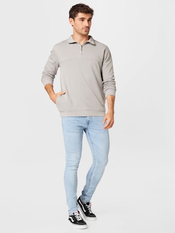 Cotton On - Sweatshirt em cinzento