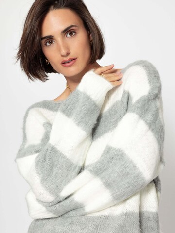 SASSYCLASSY Pullover in Grau