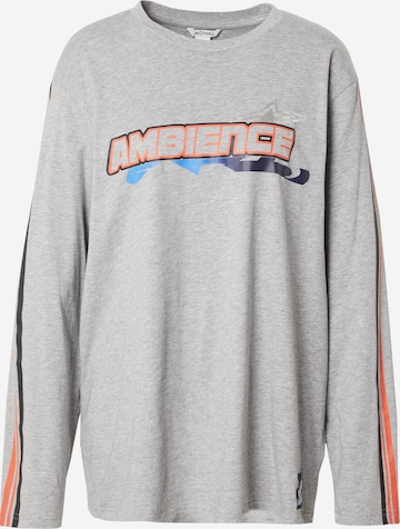 pilka Monki Marškinėliai: priekis