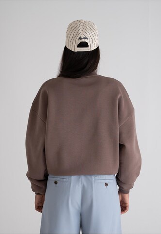 Prohibited Sweatshirt 'Five-Star' in Grau