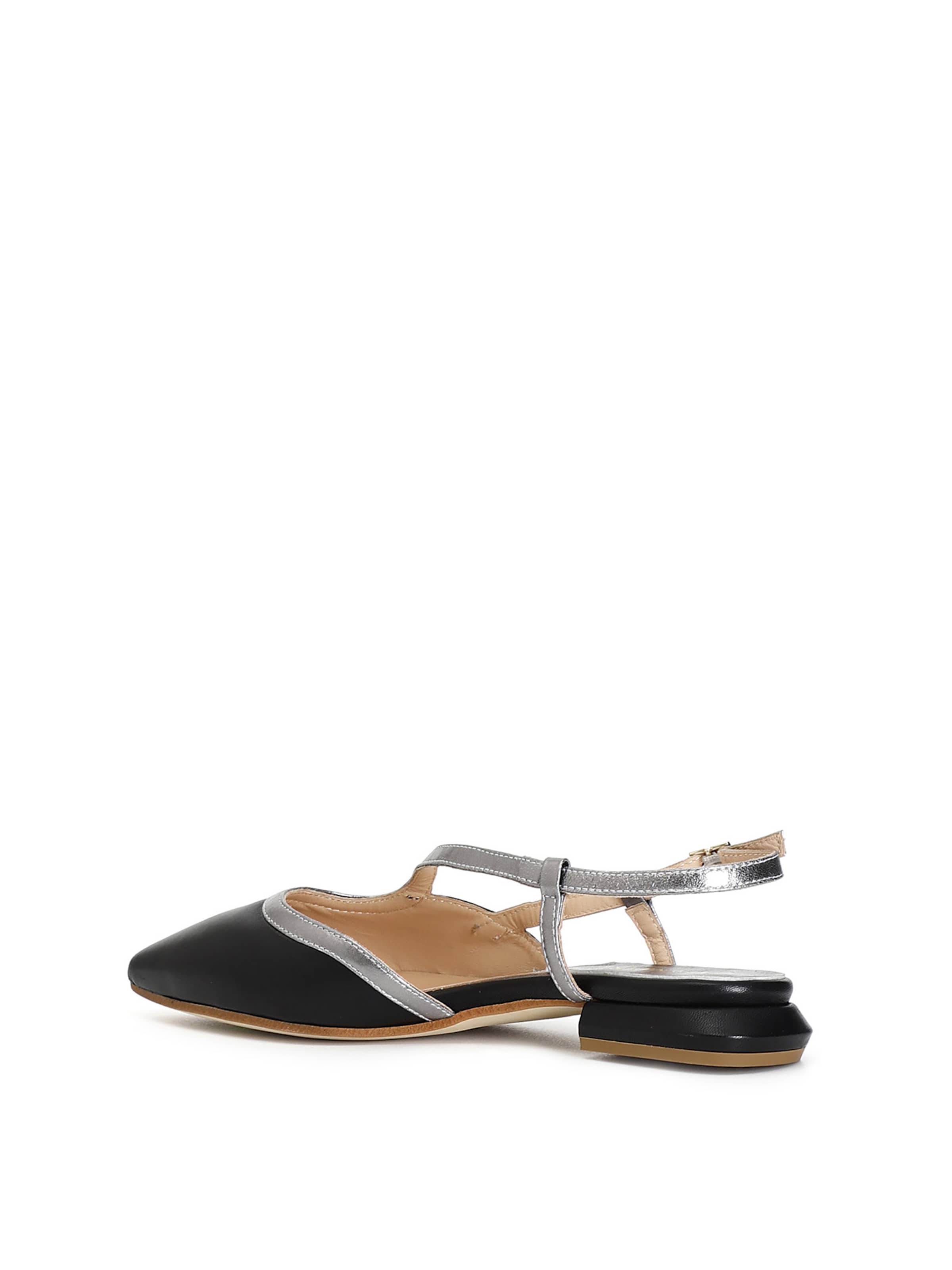 Ballerina con cinturino di CAFè NOIR in nero