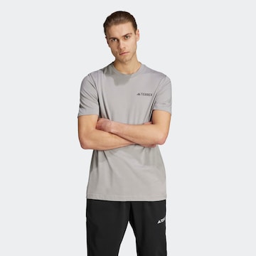 T-Shirt fonctionnel ADIDAS TERREX en gris : devant