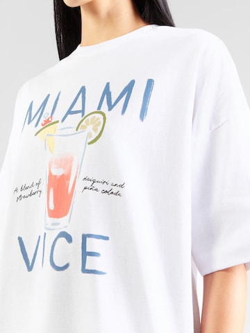TOPSHOP - Camiseta talla grande 'PREMIUM' en blanco