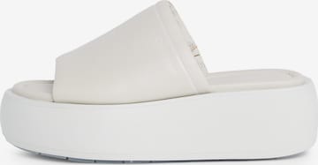 Mule Calvin Klein en blanc : devant