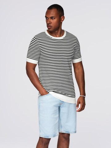 Tricou de la Ombre pe negru