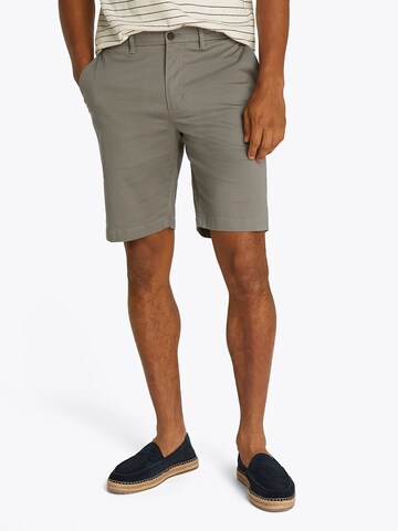 Regular Pantalon chino 'HARLEM' TOMMY HILFIGER en gris : devant
