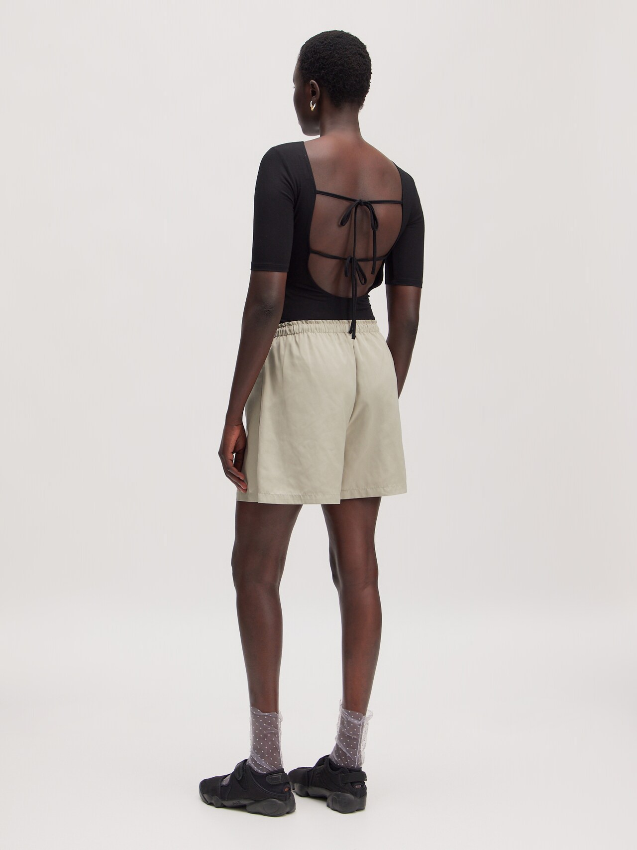 EDITED Body camiseta 'Clover' negro