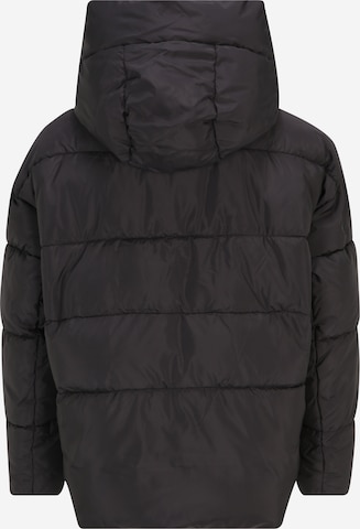 Vero Moda Petite Zimní bunda 'GEMMA HOLLY' – černá