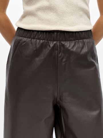 Wide Leg Pantalon 'OBJPELIN' OBJECT en marron