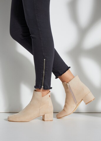 LASCANA Ankle Boots in Beige