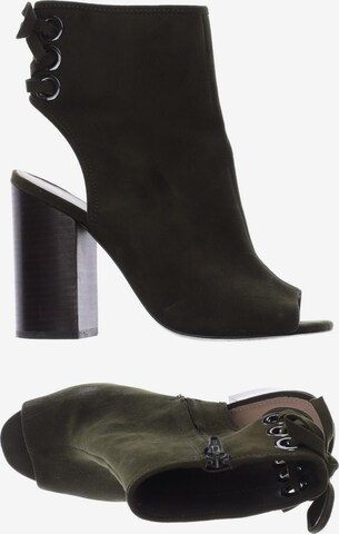 ALDO Dress Boots in 38 in Green: front