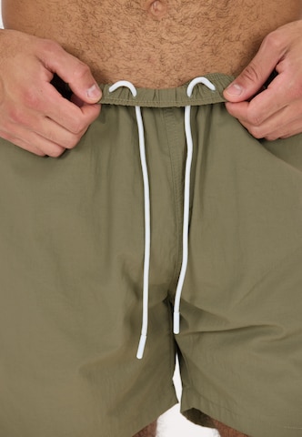 NOU Boardshorts 'Eyemouth V2' in Grün