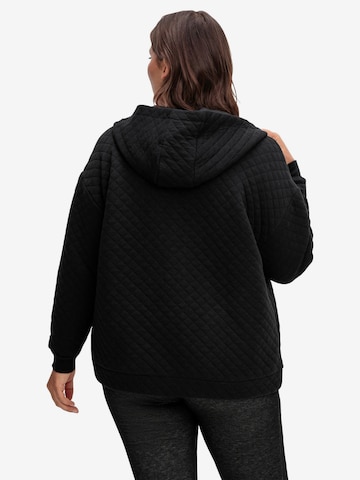 SHEEGO Zip-Up Hoodie in Black