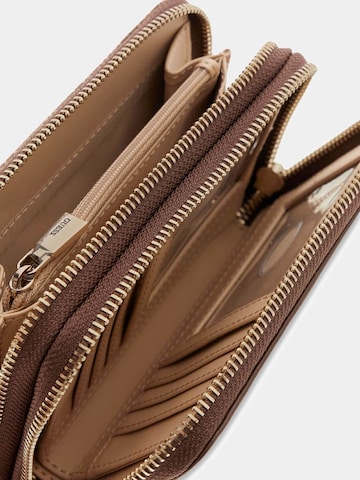 GUESS Wallet in Brown
