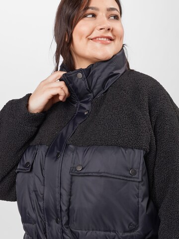 Urban Classics Jacke 'Sherpa' in Schwarz