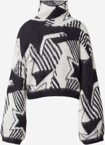 Nasty Gal Sweater in Black: front