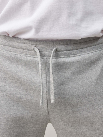 SNOCKS Tapered Functionele broek in Grijs