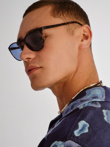 Occhiali da sole 'INVINCIBLE' di LE SPECS in marrone