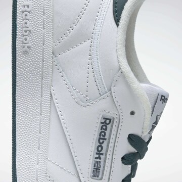 Sneaker 'Club C' di Reebok in bianco